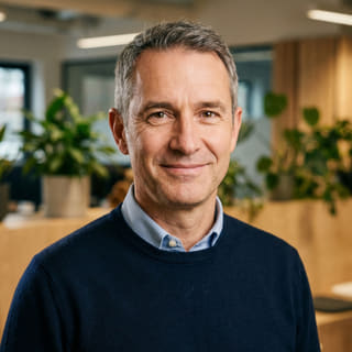James Mitchell, Director Ejecutivo de Zenit Rentazgo